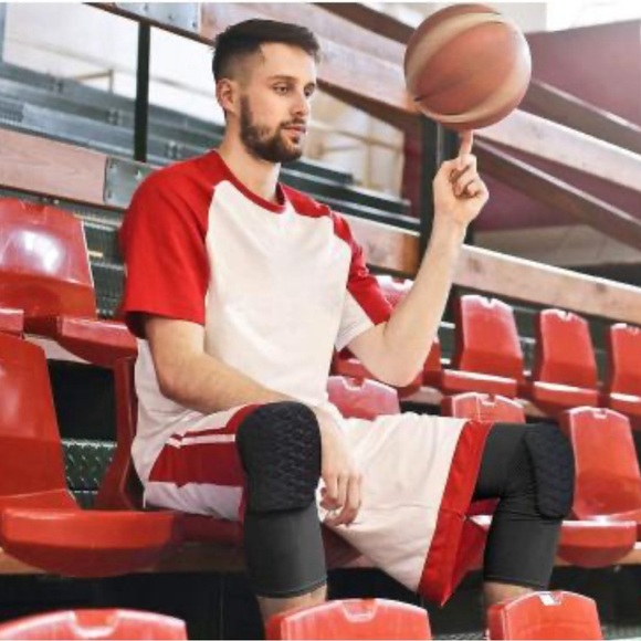 TUOY Padded Pants with Knee Pad 3/4 Capri Compression Size Youth Medium NWT - Picture 4 of 7